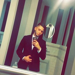 Meet your Posher, Roberto